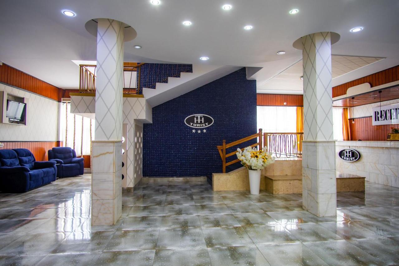 Hotel Turist Pucioasa Εξωτερικό φωτογραφία