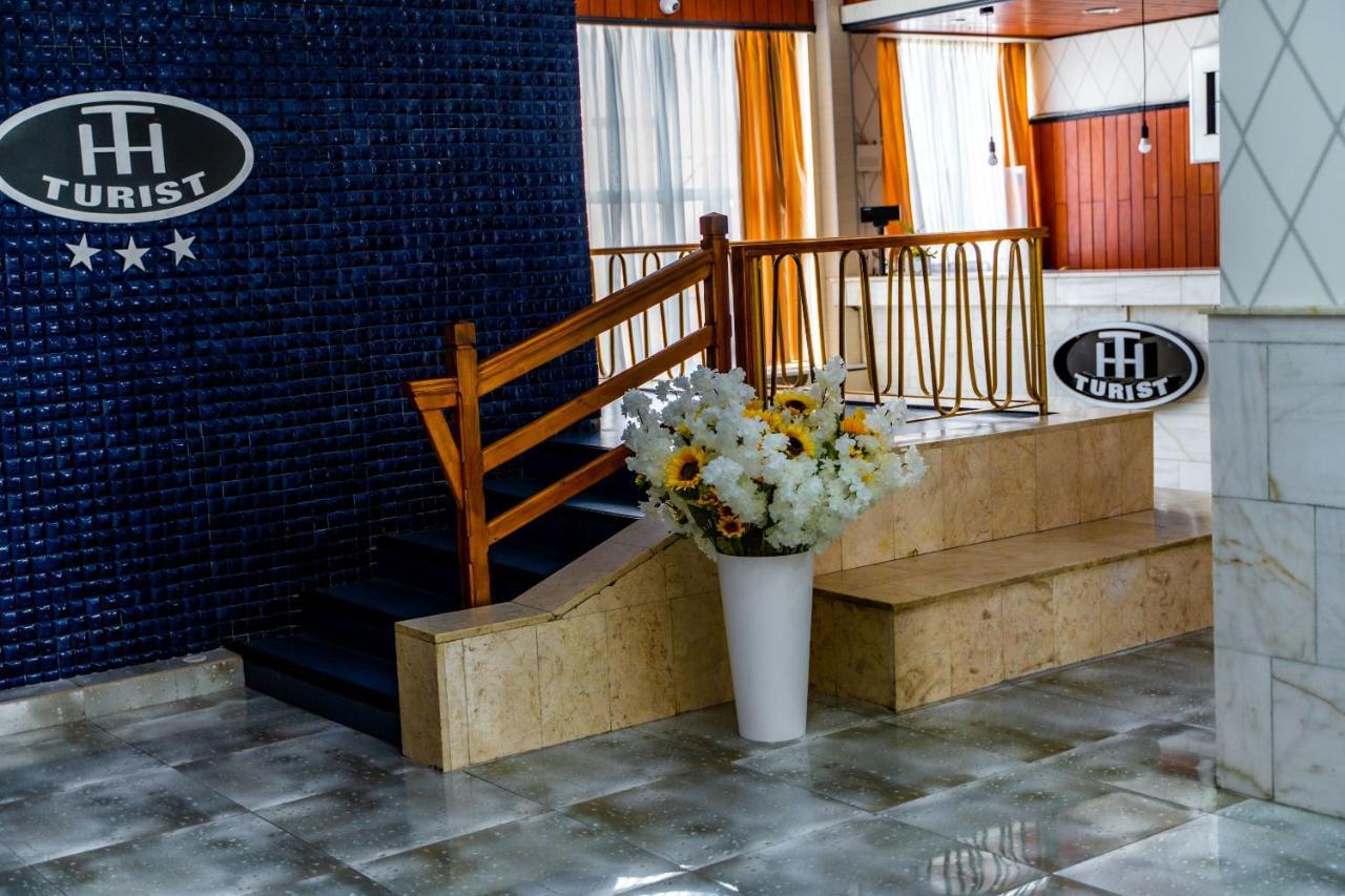 Hotel Turist Pucioasa Εξωτερικό φωτογραφία