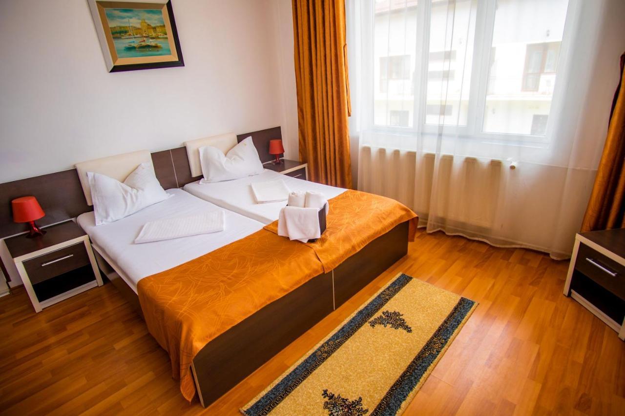 Hotel Turist Pucioasa Εξωτερικό φωτογραφία