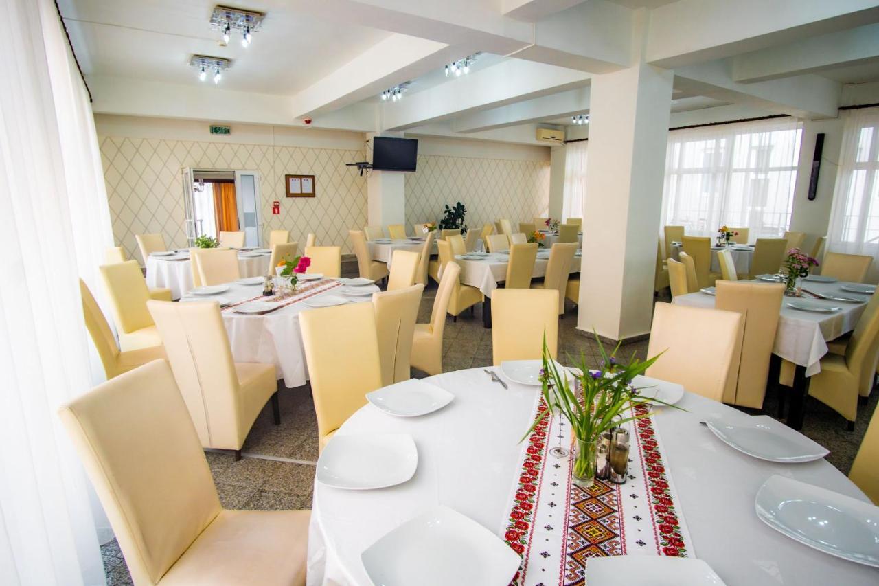 Hotel Turist Pucioasa Εξωτερικό φωτογραφία