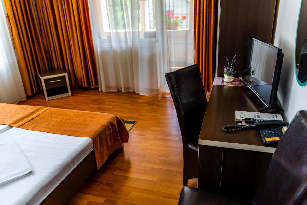 Hotel Turist Pucioasa Εξωτερικό φωτογραφία