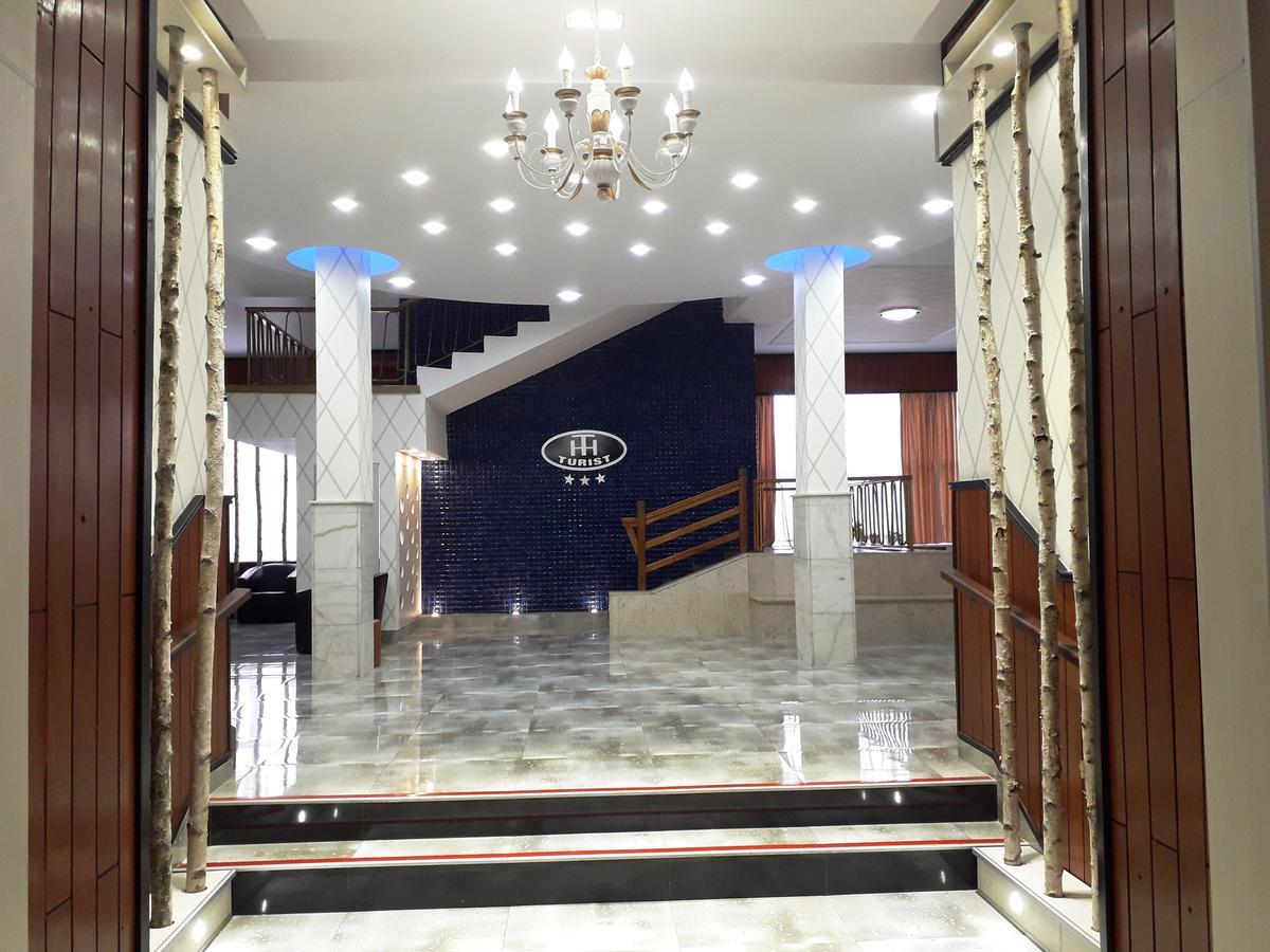 Hotel Turist Pucioasa Εξωτερικό φωτογραφία